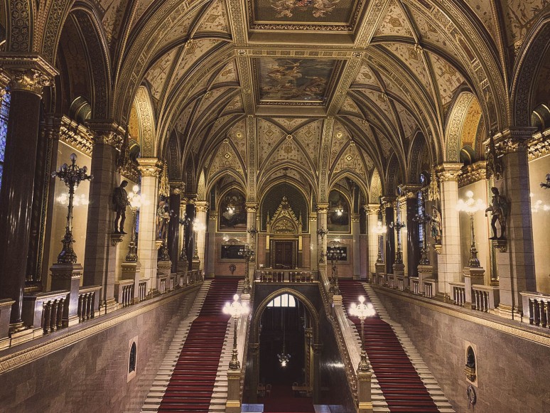 interior parlamentul ungar.jpg